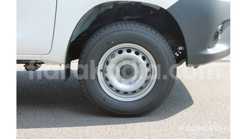 Big with watermark toyota hilux diana import dubai 5375