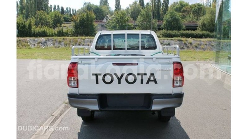 Big with watermark toyota hilux diana import dubai 5375