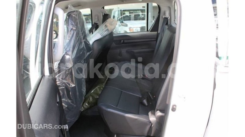 Big with watermark toyota hilux diana import dubai 5375