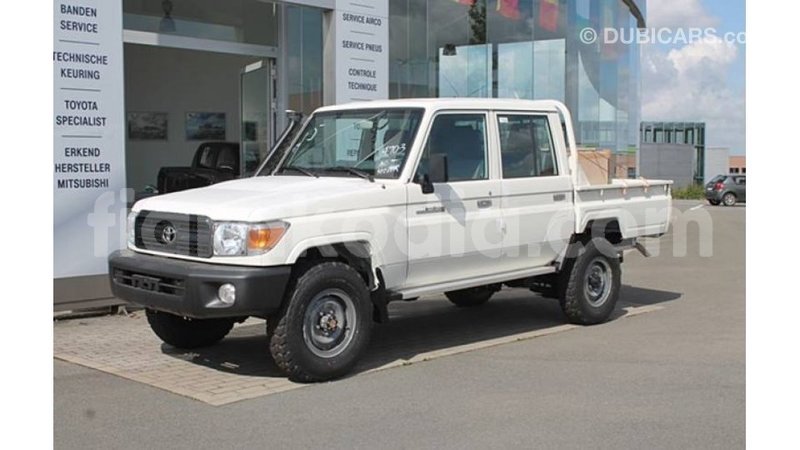 Big with watermark toyota land cruiser diana import dubai 5376