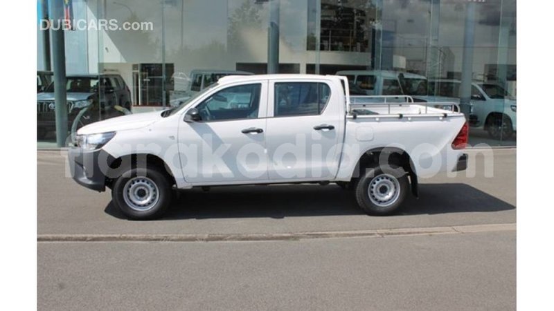 Big with watermark toyota hilux diana import dubai 5384