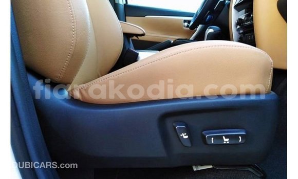 Acheter Import Voiture Toyota Fortuner Blanc à Import - Dubai, Diana Acheter Import Voiture Toyota Fortuner Blanc à Import - Dubai, Diana