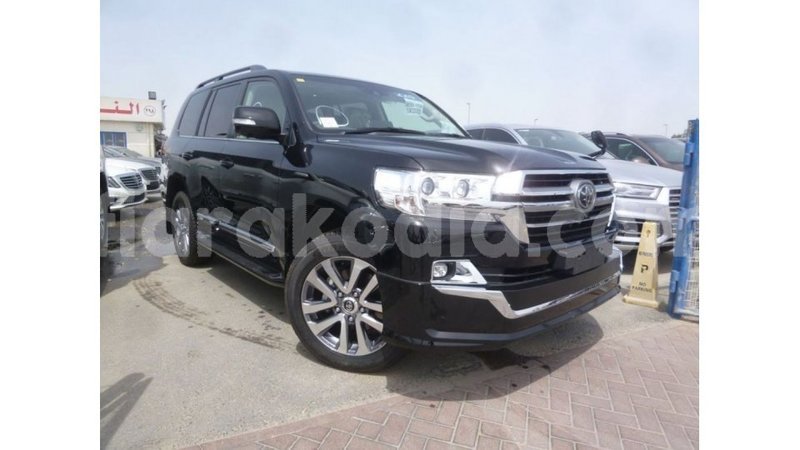 Big with watermark toyota land cruiser diana import dubai 5394