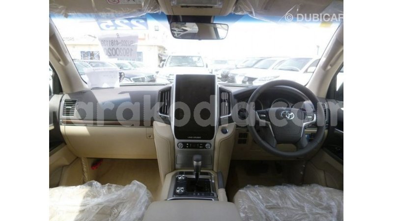 Big with watermark toyota land cruiser diana import dubai 5394