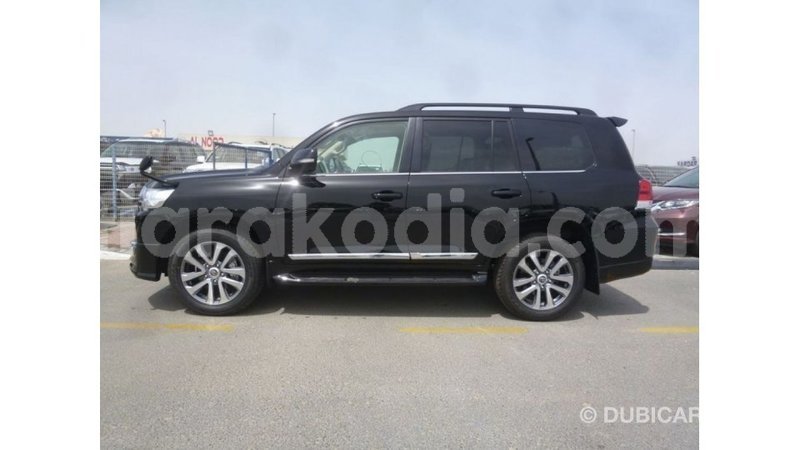 Big with watermark toyota land cruiser diana import dubai 5394