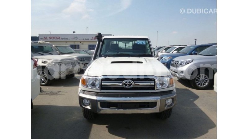 Big with watermark toyota land cruiser diana import dubai 5395