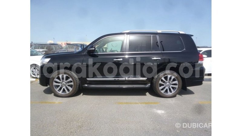 Big with watermark toyota land cruiser diana import dubai 5396
