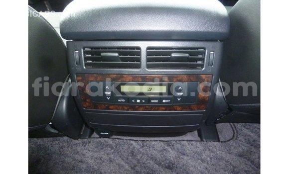 Acheter Import Voiture Toyota Land Cruiser Noir à Import - Dubai, Diana Acheter Import Voiture Toyota Land Cruiser Noir à Import - Dubai, Diana