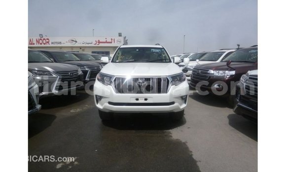 Acheter Import Voiture Toyota Prado Blanc à Import - Dubai, Diana Acheter Import Voiture Toyota Prado Blanc à Import - Dubai, Diana