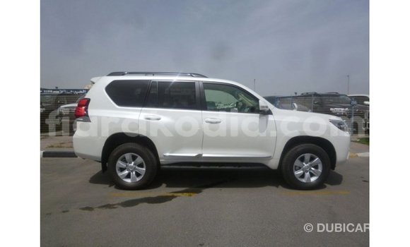 Acheter Import Voiture Toyota Prado Blanc à Import - Dubai, Diana Acheter Import Voiture Toyota Prado Blanc à Import - Dubai, Diana