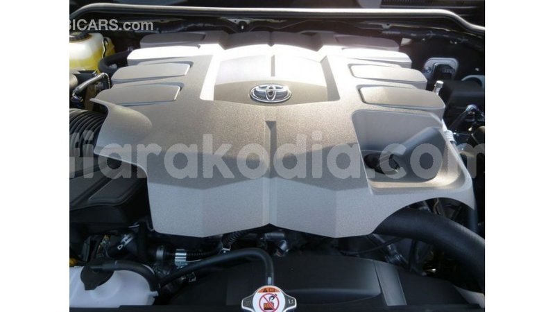 Big with watermark toyota land cruiser diana import dubai 5407