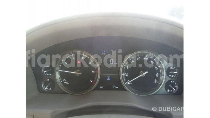 Big with watermark toyota land cruiser diana import dubai 5412