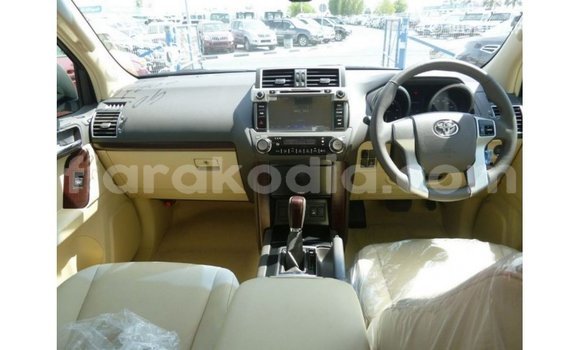 Acheter Import Voiture Toyota Prado Blanc à Import - Dubai, Diana Acheter Import Voiture Toyota Prado Blanc à Import - Dubai, Diana