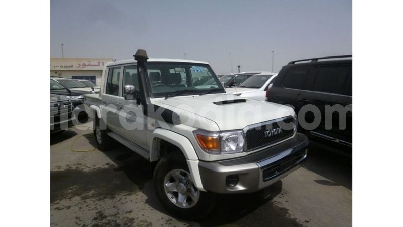 Big with watermark toyota land cruiser diana import dubai 5422