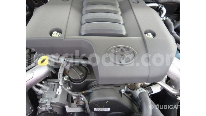 Big with watermark toyota prado diana import dubai 5426