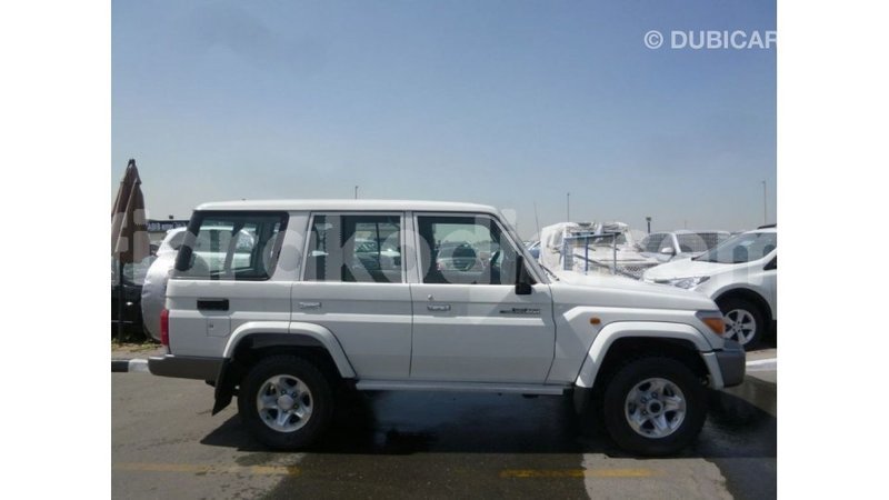 Big with watermark toyota land cruiser diana import dubai 5428