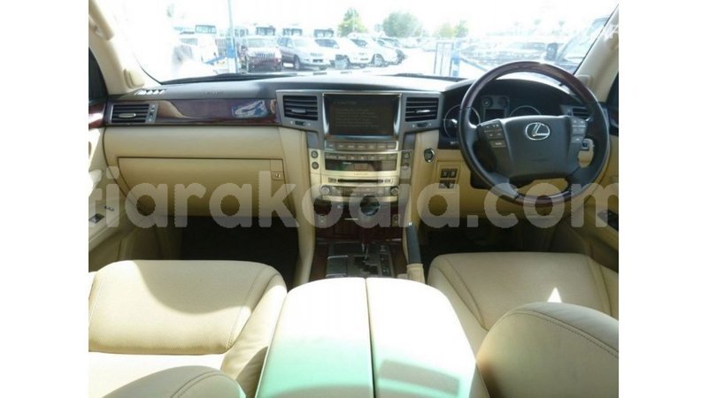 Big with watermark lexus lx diana import dubai 5434