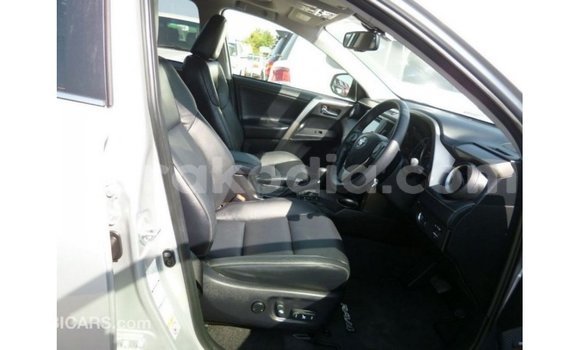 Acheter Import Utilitaire Toyota HiAce Autre à Import - Dubai, Diana Acheter Import Utilitaire Toyota HiAce Autre à Import - Dubai, Diana