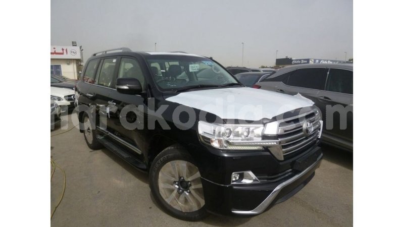 Big with watermark toyota land cruiser diana import dubai 5438