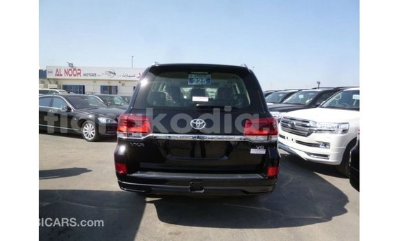 Acheter Import Voiture Toyota Land Cruiser Noir à Import - Dubai, Diana Acheter Import Voiture Toyota Land Cruiser Noir à Import - Dubai, Diana