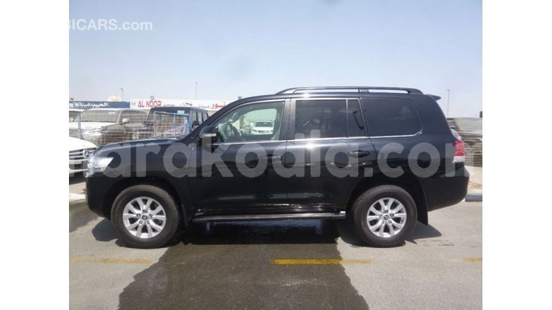 Big with watermark toyota land cruiser diana import dubai 5444