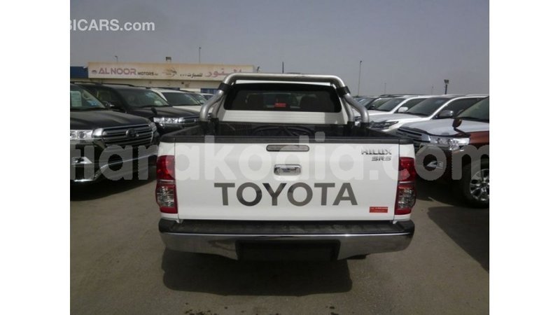 Big with watermark toyota hilux diana import dubai 5446