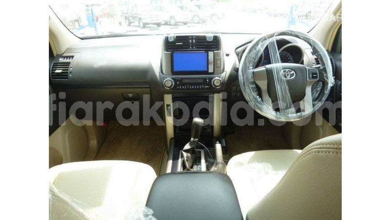 Big with watermark toyota prado diana import dubai 5448