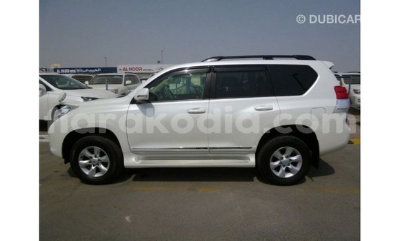 Acheter Import Voiture Toyota Prado Blanc à Import - Dubai, Diana Acheter Import Voiture Toyota Prado Blanc à Import - Dubai, Diana