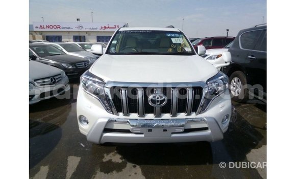 Acheter Import Voiture Toyota Prado Blanc à Import - Dubai, Diana Acheter Import Voiture Toyota Prado Blanc à Import - Dubai, Diana