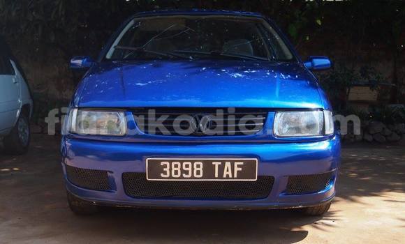 Acheter Occasion Voiture Volkswagen Polo Bleu à Antananarivo, Analamanga Acheter Occasion Voiture Volkswagen Polo Bleu à Antananarivo, Analamanga