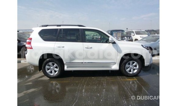 Acheter Import Voiture Toyota Prado Blanc à Import - Dubai, Diana Acheter Import Voiture Toyota Prado Blanc à Import - Dubai, Diana