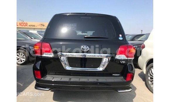 Acheter Import Voiture Toyota Land Cruiser Noir à Import - Dubai, Diana Acheter Import Voiture Toyota Land Cruiser Noir à Import - Dubai, Diana