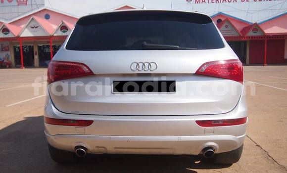 Acheter Neuf Voiture Audi Q5 Blanc à Antananarivo, Analamanga Acheter Neuf Voiture Audi Q5 Blanc à Antananarivo, Analamanga