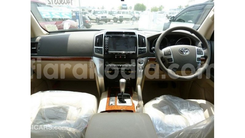 Big with watermark toyota land cruiser diana import dubai 5476