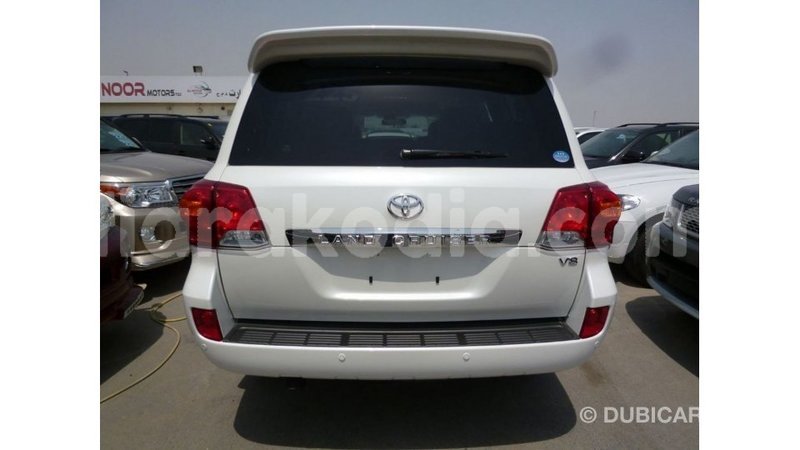 Big with watermark toyota land cruiser diana import dubai 5476