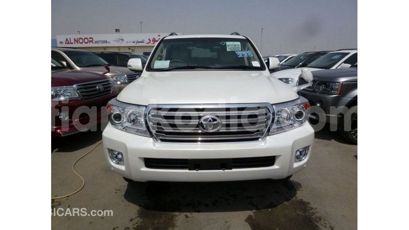 Big with watermark toyota land cruiser diana import dubai 5476