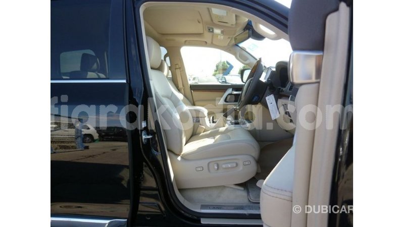 Big with watermark toyota land cruiser diana import dubai 5480