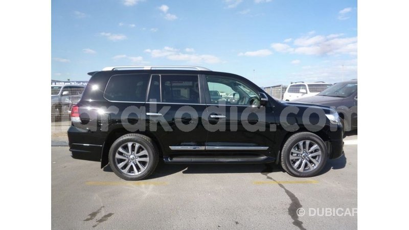 Big with watermark toyota land cruiser diana import dubai 5480