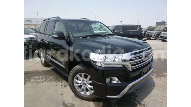 Big with watermark toyota land cruiser diana import dubai 5482