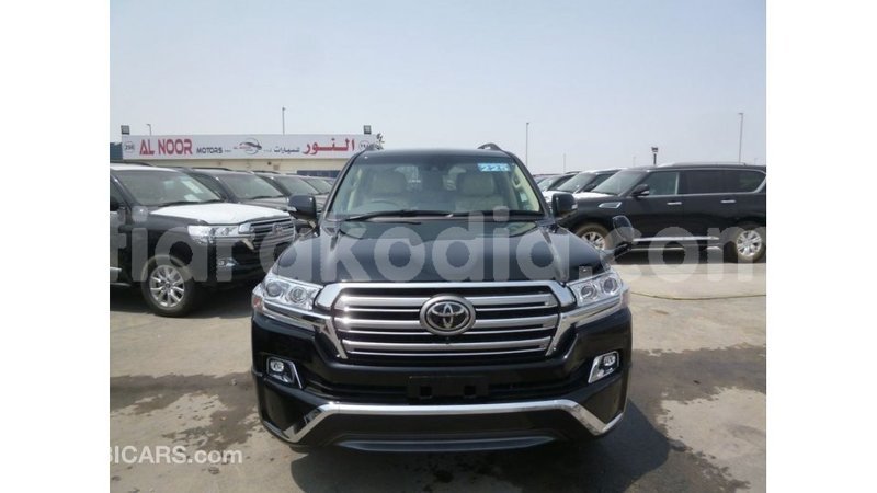 Big with watermark toyota land cruiser diana import dubai 5482