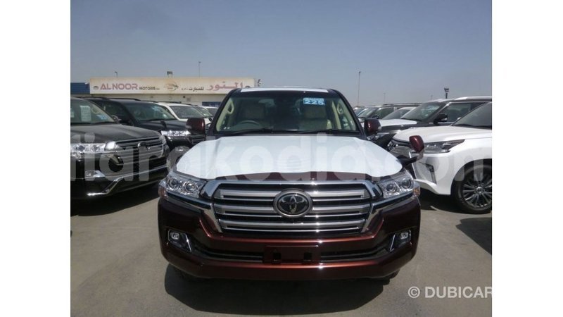 Big with watermark toyota land cruiser diana import dubai 5483