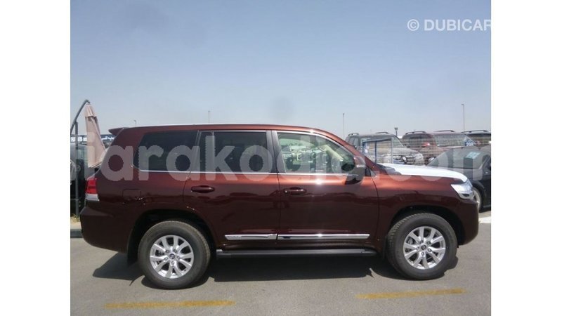 Big with watermark toyota land cruiser diana import dubai 5483