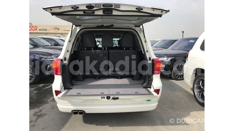 Big with watermark toyota land cruiser diana import dubai 5486