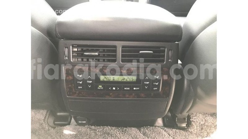 Big with watermark toyota land cruiser diana import dubai 5486