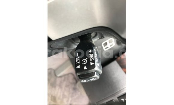 Acheter Import Voiture Toyota Land Cruiser Blanc à Import - Dubai, Diana Acheter Import Voiture Toyota Land Cruiser Blanc à Import - Dubai, Diana