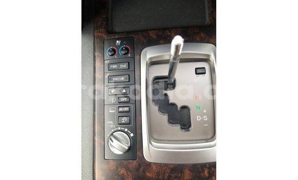 Acheter Import Voiture Toyota Land Cruiser Blanc à Import - Dubai, Diana Acheter Import Voiture Toyota Land Cruiser Blanc à Import - Dubai, Diana