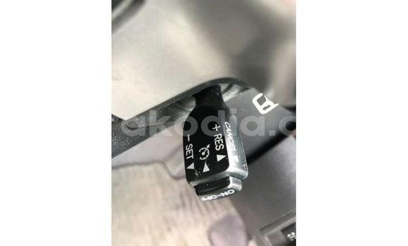 Acheter Import Voiture Toyota Land Cruiser Blanc à Import - Dubai, Diana Acheter Import Voiture Toyota Land Cruiser Blanc à Import - Dubai, Diana