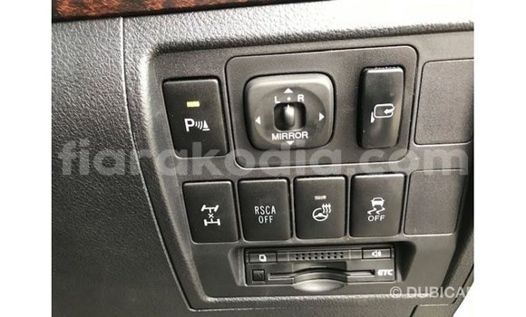 Acheter Import Voiture Toyota Land Cruiser Blanc à Import - Dubai, Diana Acheter Import Voiture Toyota Land Cruiser Blanc à Import - Dubai, Diana