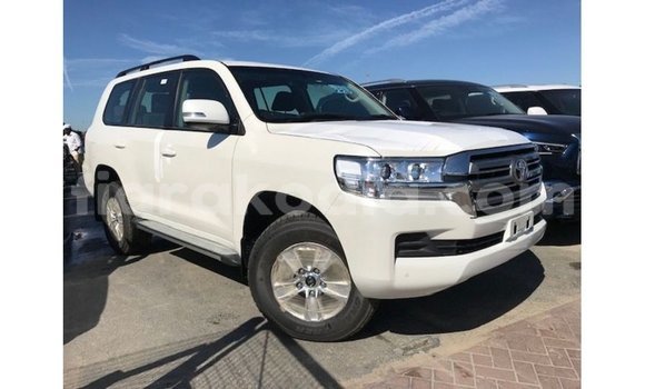 Acheter Import Voiture Toyota Land Cruiser Blanc à Import - Dubai, Diana Acheter Import Voiture Toyota Land Cruiser Blanc à Import - Dubai, Diana
