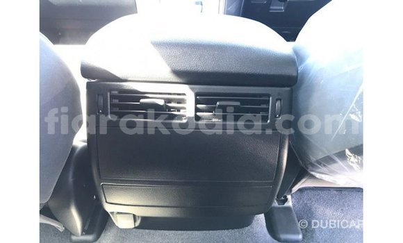 Acheter Import Voiture Toyota Land Cruiser Blanc à Import - Dubai, Diana Acheter Import Voiture Toyota Land Cruiser Blanc à Import - Dubai, Diana